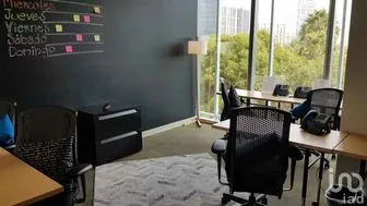 NEX-278044 - Oficina en Renta, con 4 baños, con 25 m2 de construcción.