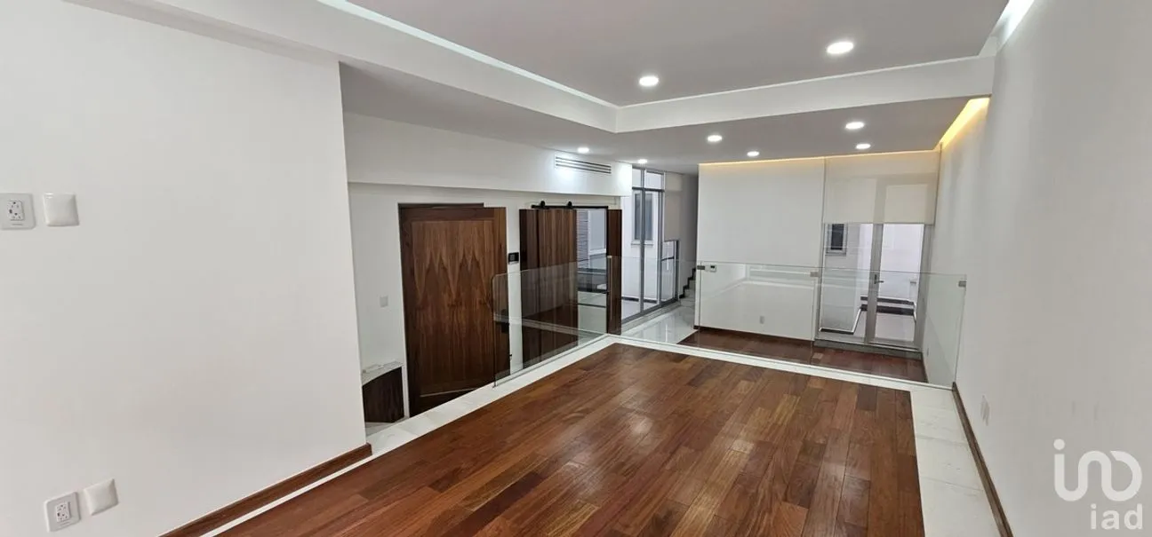 Departamento en Venta en Del Valle Centro, Benito Juárez, Ciudad de México | NEX-280349 | iad México | Foto 1 de 48