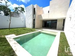 NEX-200348 - Casa en Venta, con 4 recamaras, con 5 baños, con 338 m2 de construcción en Temozon Norte, CP 97302, Yucatán.
