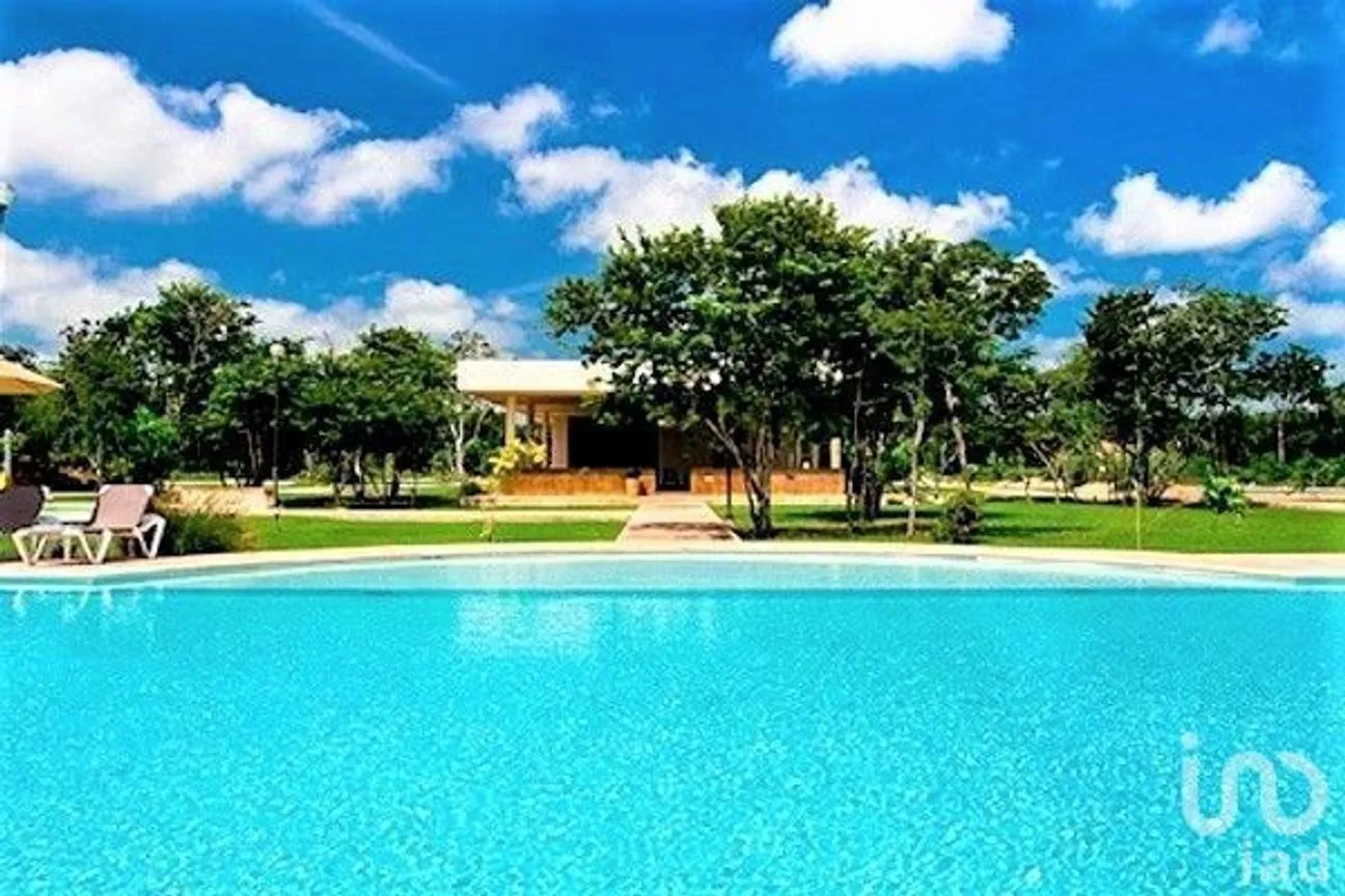 Terreno en Venta en Jardines de Rejoyada, Mérida, Yucatán | NEX-232650 | iad México | Foto 3 de 12