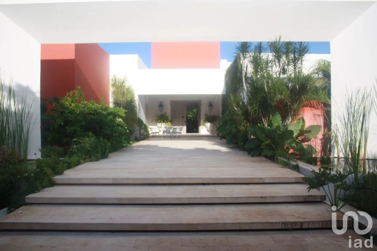 Casa en Venta en Benito Juárez Nte, Mérida, Yucatán | NEX-232720 | iad México | Foto 1 de 24