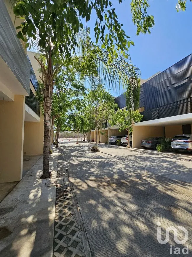 Casa en Venta en Temozon Norte, Mérida, Yucatán | NEX-232822 | iad México | Foto 2 de 38