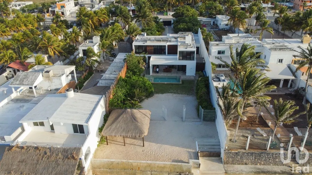 Casa en Venta en Chelem, Progreso, Yucatán | NEX-232824 | iad México | Foto 2 de 49