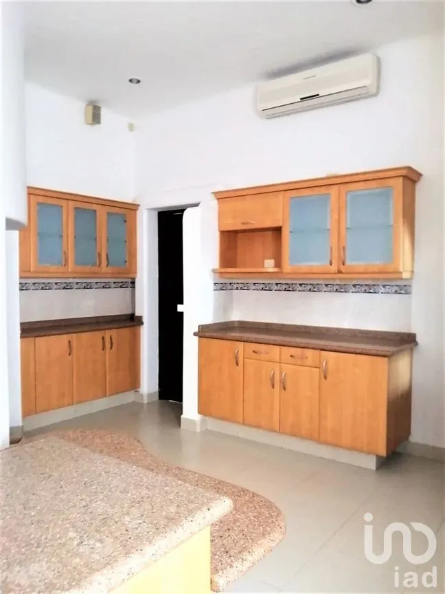 Casa en Renta en Benito Juárez Nte, Mérida, Yucatán | NEX-267199 | iad México | Foto 8 de 25
