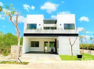 NEX-267208 - Casa en Venta, con 3 recamaras, con 3 baños, con 266 m2 de construcción en Chablekal, CP 97302, Yucatán.