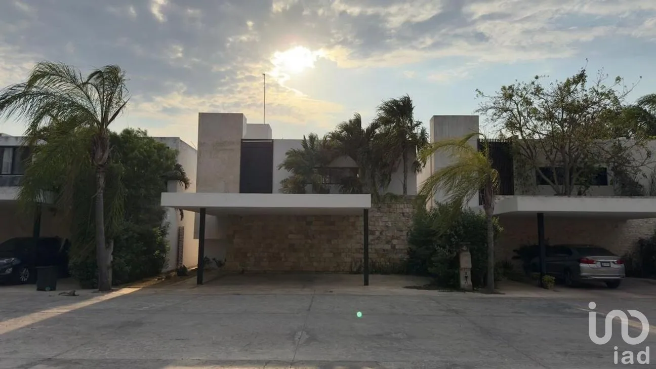 Casa en Venta en Tixcuytún, Mérida, Yucatán | NEX-267372 | iad México | Foto 1 de 17