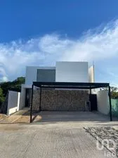 NEX-276103 - Casa en Venta, con 3 recamaras, con 3 baños, con 180 m2 de construcción.
