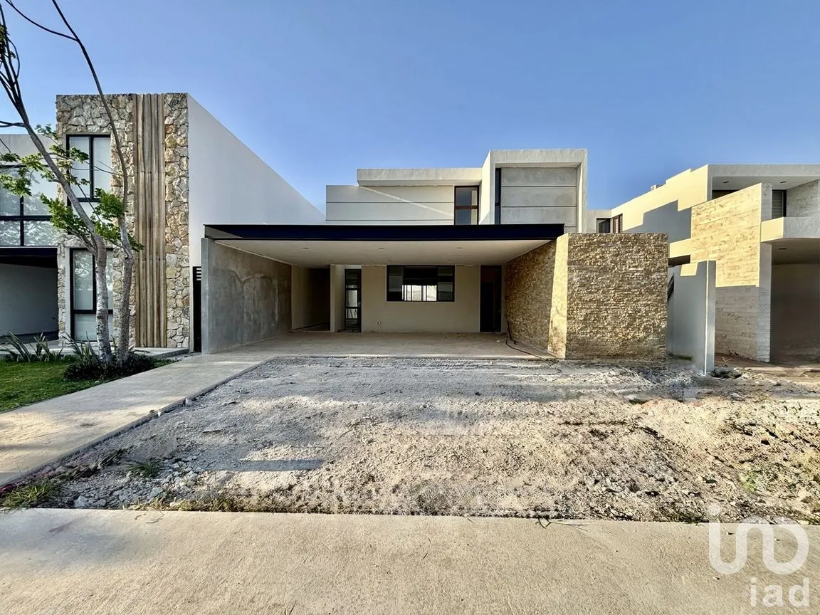 Casa en Venta en Cholul, Mérida, Yucatán | NEX-276109 | iad México | Foto 1 de 27