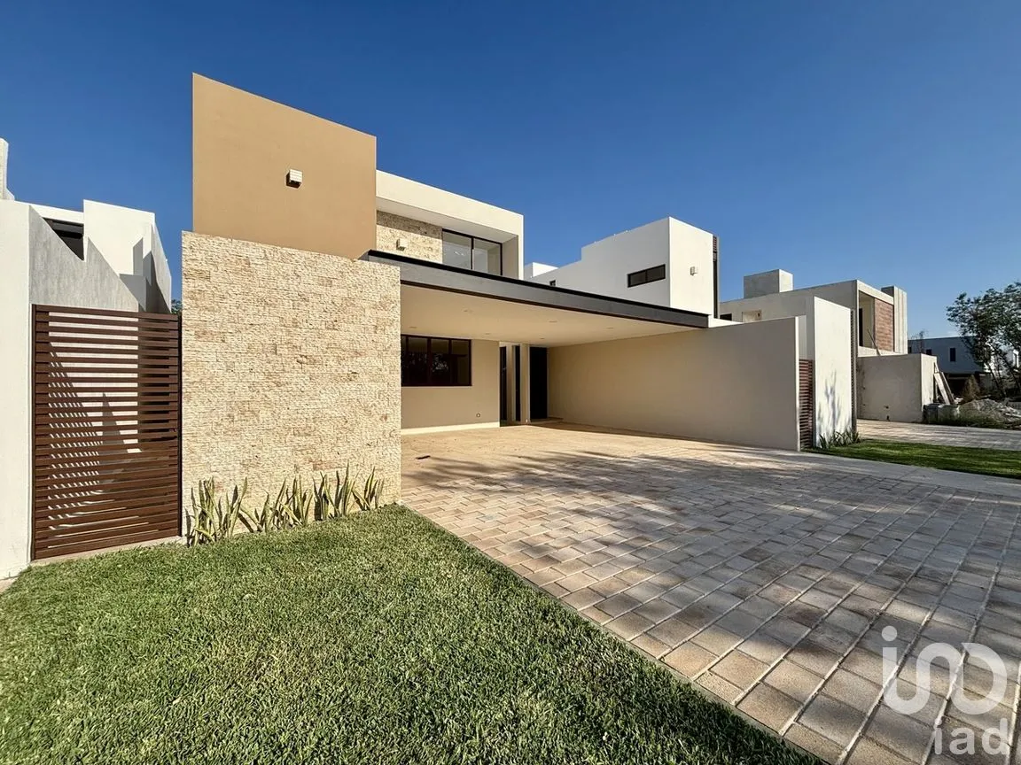 Casa en Venta en Cholul, Mérida, Yucatán | NEX-276111 | iad México | Foto 1 de 26