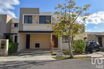 NEX-276624 - Casa en Venta, con 3 recamaras, con 2 baños, con 158.29 m2 de construcción.