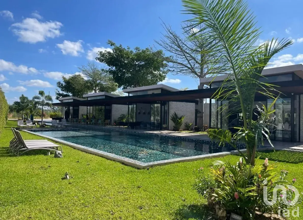 Casa en Venta en Xcanatún, Mérida, Yucatán | NEX-278768 | iad México | Foto 2 de 19
