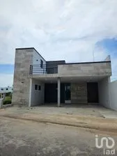 NEX-279027 - Casa en Venta, con 4 recamaras, con 4 baños, con 360 m2 de construcción.
