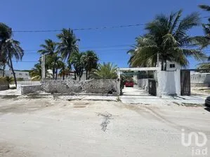 NEX-288151 - Casa en Venta, con 2 recamaras, con 1 baño, con 138.25 m2 de construcción en Chelem, CP 97336, Yucatán.