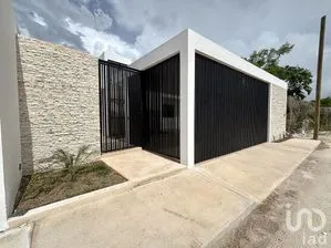 NEX-290272 - Casa en Venta, con 3 recamaras, con 4 baños, con 278.39 m2 de construcción en Dzityá, CP 97302, Yucatán.