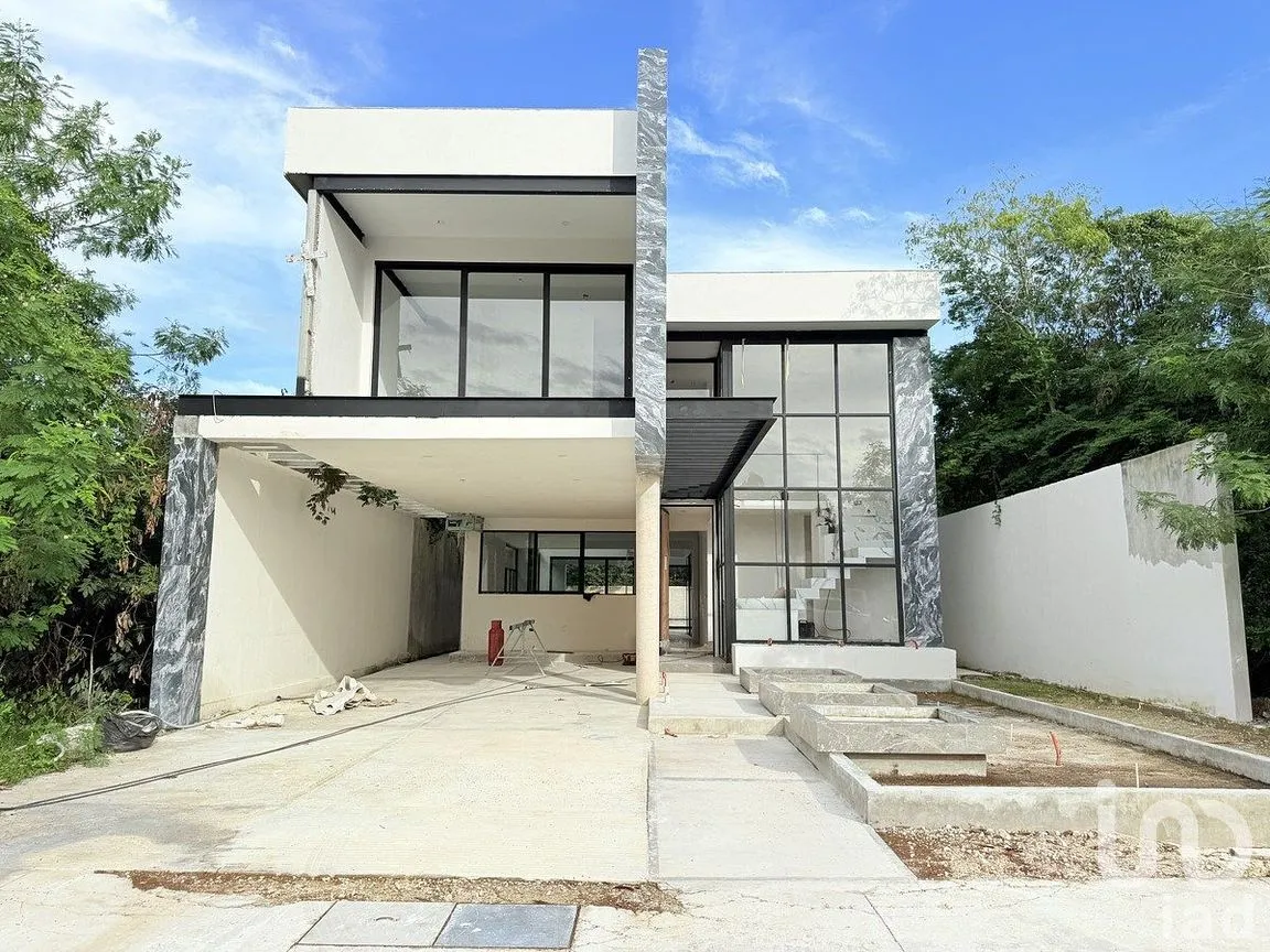 Casa en Venta en Sierra Papacal, Mérida, Yucatán | NEX-290601 | iad México | Foto 1 de 21