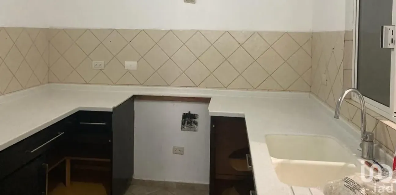 Casa en Venta en Lázaro Garza Ayala, San Pedro Garza García, Nuevo León | NEX-113626 | iad México | Foto 3 de 10