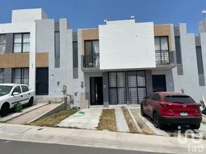 NEX-204043 - Casa en Renta, con 2 recamaras, con 1 baño, con 70 m2 de construcción en Puertas de San Miguel, CP 76229, Querétaro.