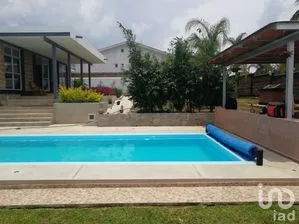 NEX-273404 - Casa en Venta, con 3 recamaras, con 2 baños, con 379 m2 de construcción en Yahualica de Gonzalez Gallo Centro, CP 47300, Jalisco.