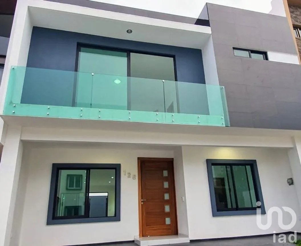 Casa en Venta en Valle Imperial, Zapopan, Jalisco | NEX-273423 | iad México | Foto 1 de 19
