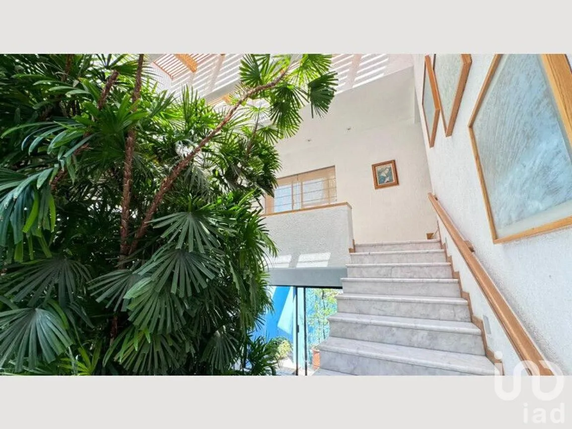 Casa en Venta en Colinas de San Javier, Zapopan, Jalisco | NEX-273429 | iad México | Foto 2 de 47