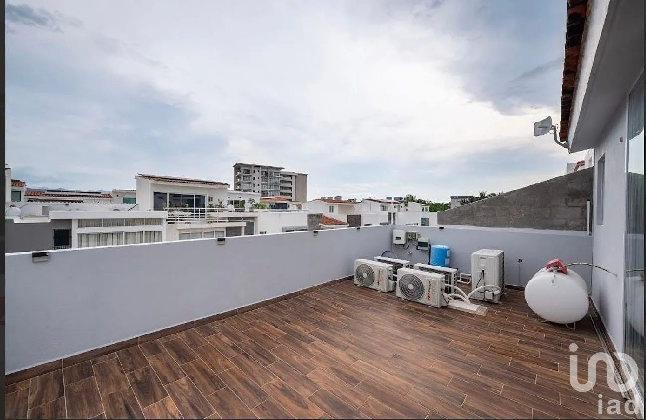 Casa en Venta en Residencial Fluvial Vallarta, Puerto Vallarta, Jalisco | NEX-287939 | iad México | Foto 8 de 31