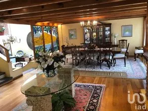 NEX-208844 - Casa en Renta, con 3 recamaras, con 4 baños, con 504 m2 de construcción.