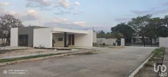 NEX-199394 - Casa en Venta, con 4 recamaras, con 4 baños, con 297.33 m2 de construcción en Xcanatún, CP 97302, Yucatán.