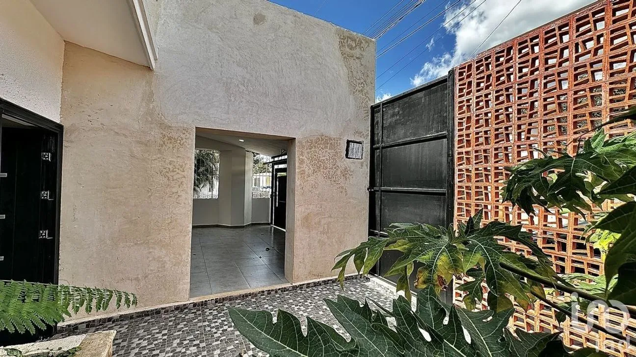 Casa en Venta en Monte Alban, Mérida, Yucatán | NEX-227207 | iad México | Foto 2 de 28