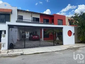 NEX-293024 - Casa en Renta, con 4 recamaras, con 2 baños, con 250.95 m2 de construcción en Gran Santa Fe, CP 97314, Yucatán.