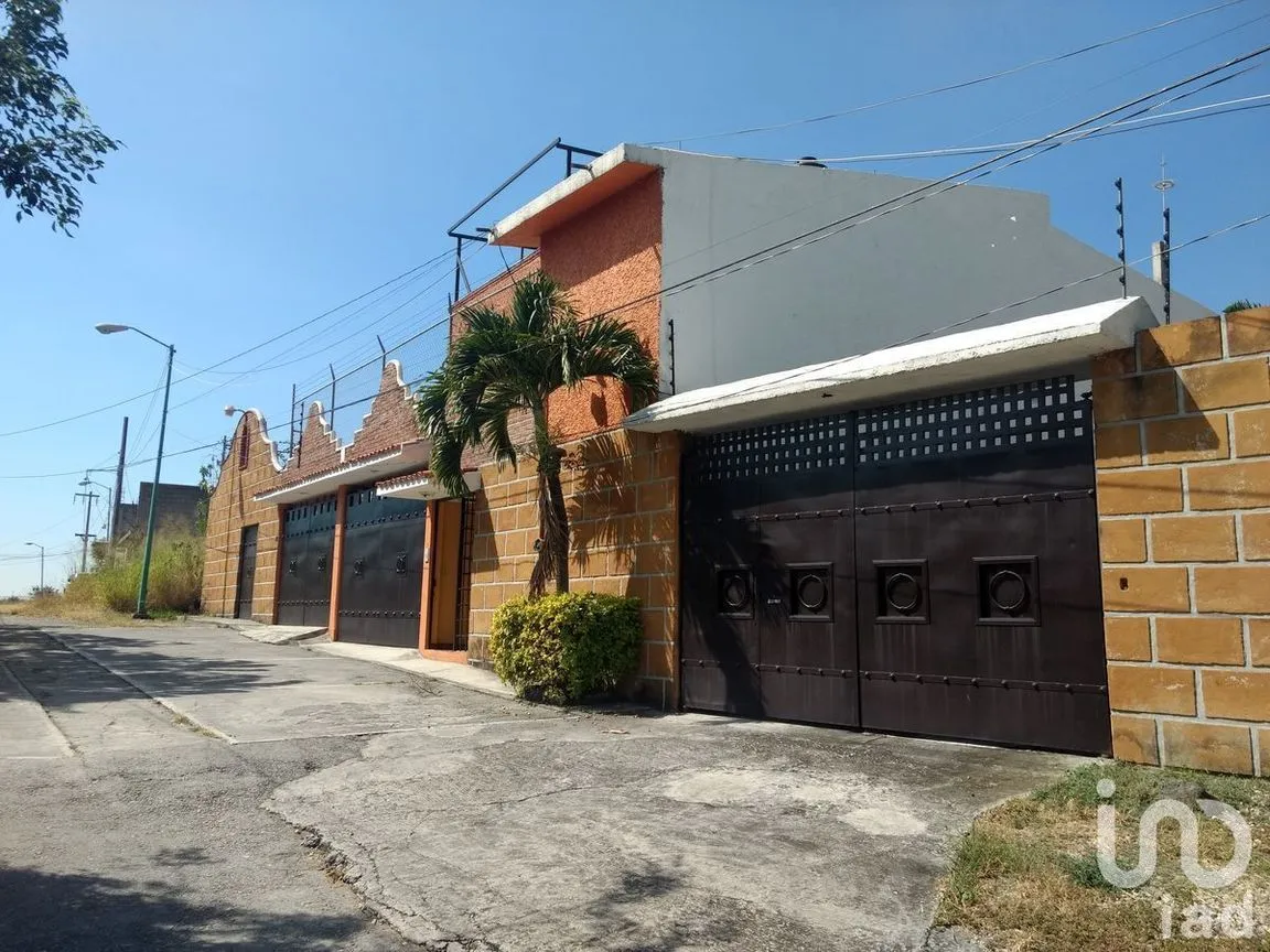 Casa en Venta en Poblado Acapatzingo, Cuernavaca, Morelos | NEX-117276 | iad México | Foto 1 de 25