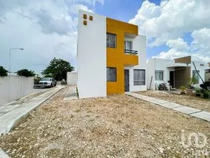 NEX-200962 - Casa en Venta, con 3 recamaras, con 2 baños, con 99.49 m2 de construcción en Caucel, CP 97314, Yucatán.