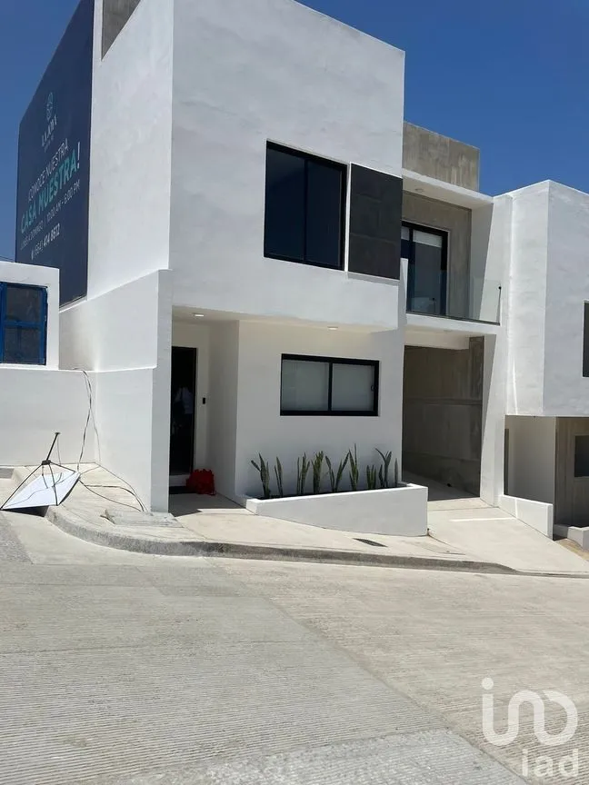 Casa en Venta en Villa Residencial Santa Fe 3a Sección, Tijuana, Baja California | NEX-231338 | iad México | Foto 16 de 20