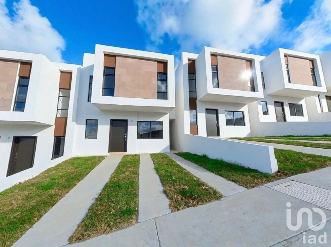 Casa en Venta en Valle del Sur 2, Tijuana, Baja California | NEX-231353 | iad México | Foto 1 de 17