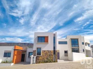 NEX-231359 - Casa en Venta, con 3 recamaras, con 2 baños, con 150 m2 de construcción en Plaza del Mar, CP 22746, Baja California.