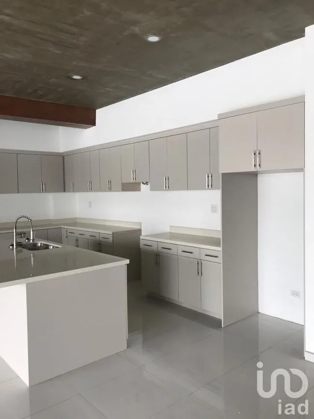 Casa en Venta en Hacienda Agua Caliente, Tijuana, Baja California | NEX-231446 | iad México | Foto 8 de 28