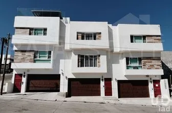 NEX-290277 - Casa en Renta, con 3 recamaras, con 2 baños, con 264.33 m2 de construcción en Libertad, CP 22400, Baja California.