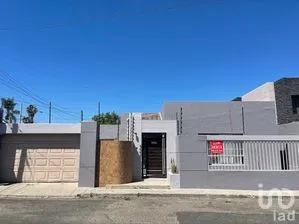 NEX-293120 - Casa en Renta, con 2 recamaras, con 2 baños, con 114 m2 de construcción en La Escondida, CP 22106, Baja California.
