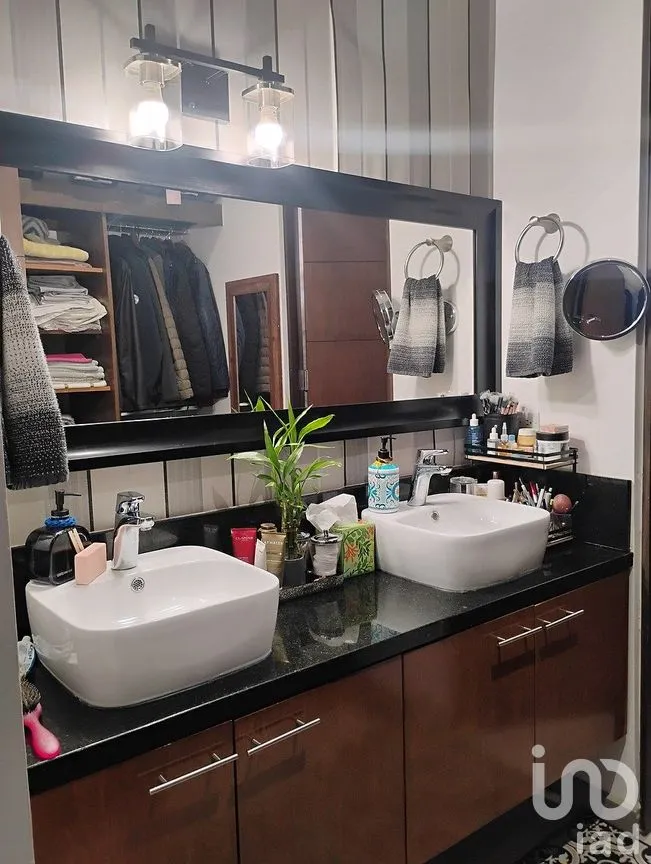 Casa en Venta en Villa Colonial, Tijuana, Baja California | NEX-294009 | iad México | Foto 21 de 27