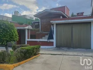 NEX-199770 - Casa en Venta, con 3 recamaras, con 3 baños, con 400 m2 de construcción en Ciudad Satélite, CP 53100, Estado De México.