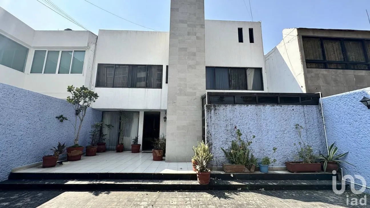 Casa en Venta en Ciudad Satélite, Naucalpan de Juárez, Estado De México | NEX-204390 | iad México | Foto 1 de 17