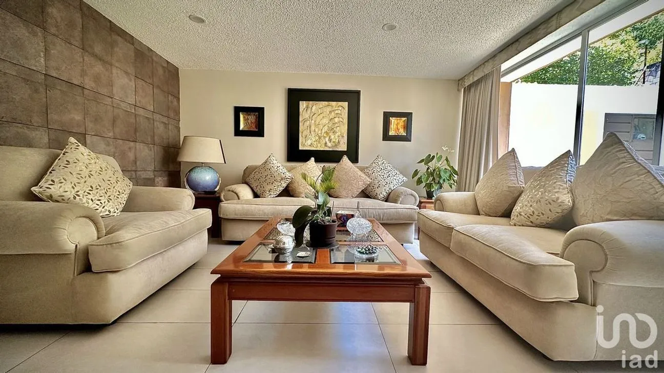 Casa en Venta en Lomas de La Herradura, Huixquilucan, Estado De México | NEX-226648 | iad México | Foto 3 de 26