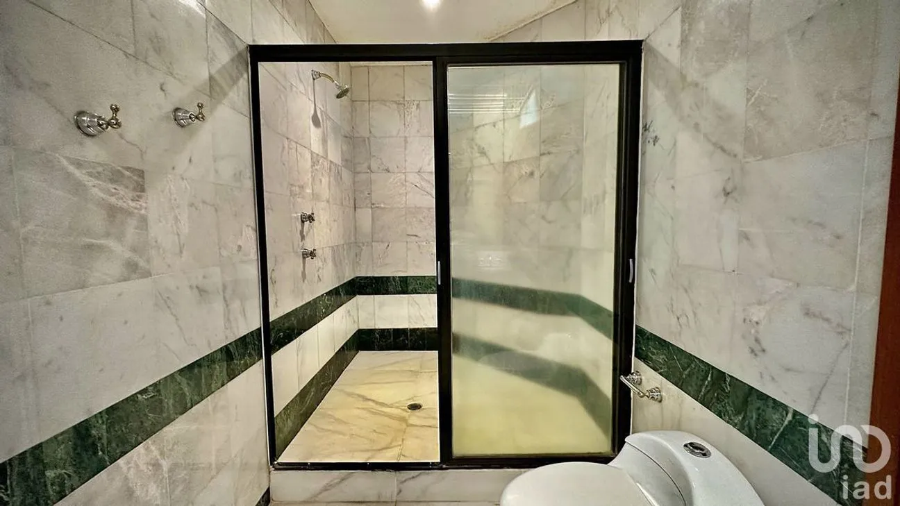 Casa en Venta en Club de Golf Chiluca, Atizapán de Zaragoza, Estado De México | NEX-228402 | iad México | Foto 15 de 29