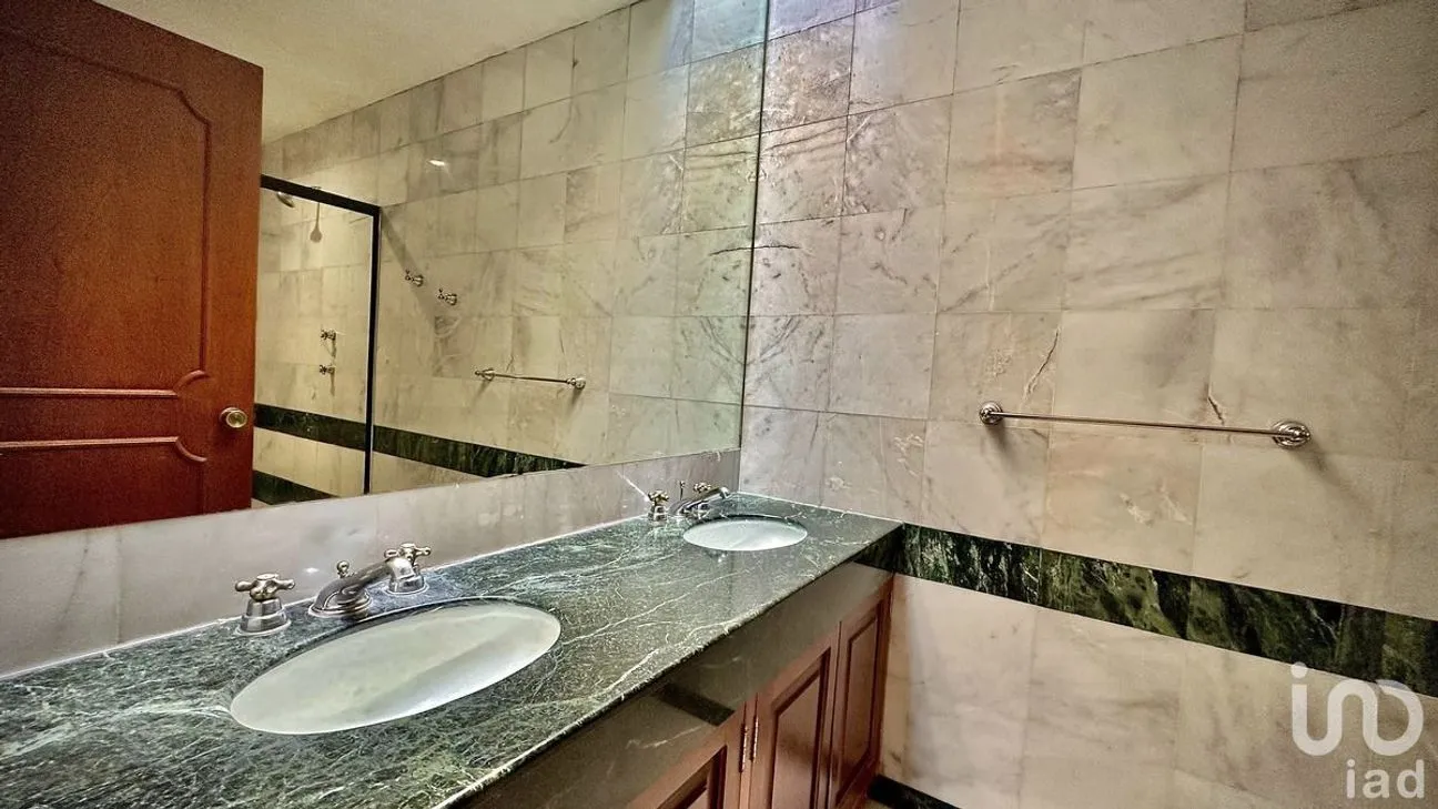 Casa en Venta en Club de Golf Chiluca, Atizapán de Zaragoza, Estado De México | NEX-228402 | iad México | Foto 16 de 29