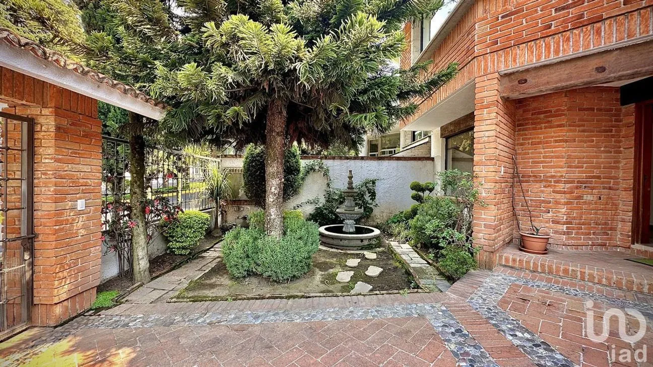 Casa en Venta en Club de Golf Chiluca, Atizapán de Zaragoza, Estado De México | NEX-228402 | iad México | Foto 3 de 29