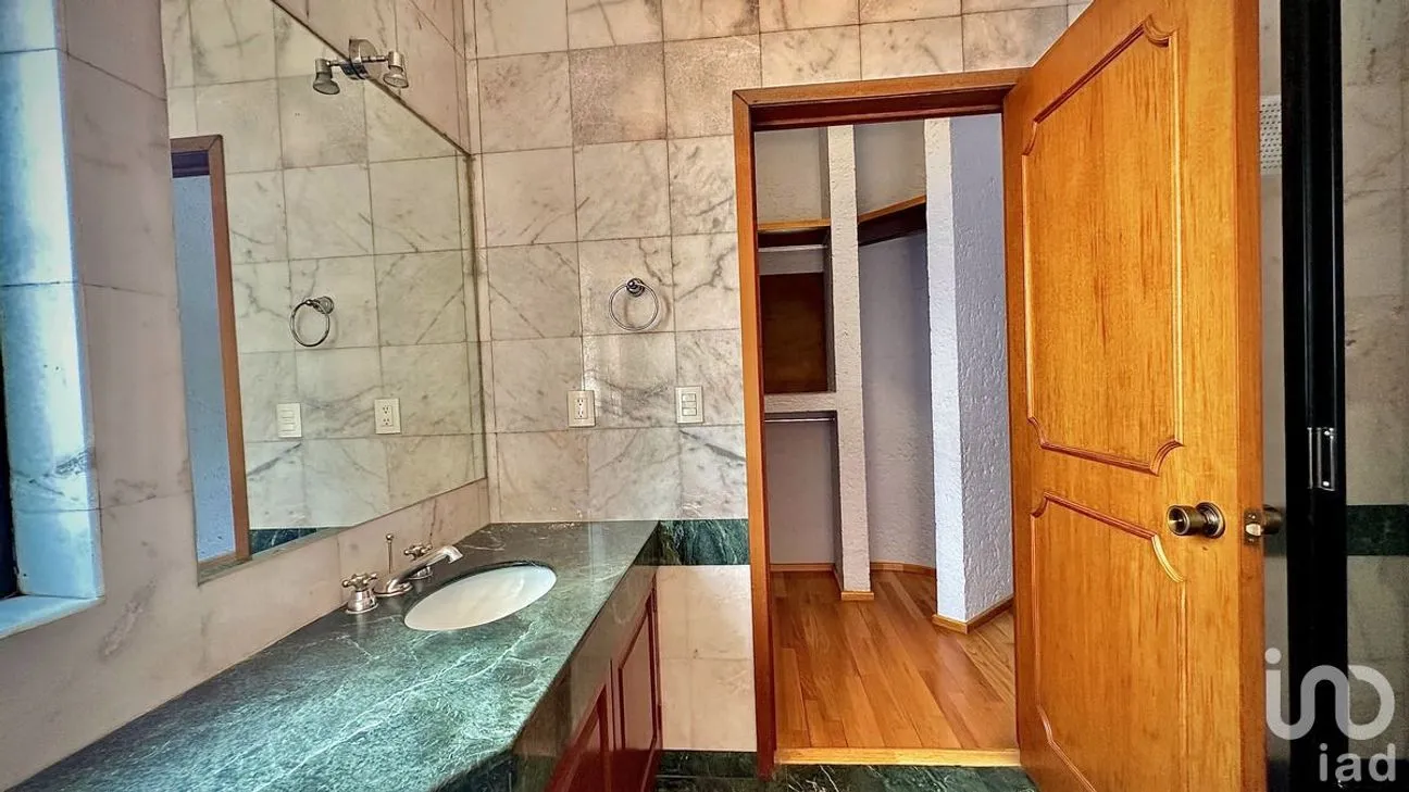 Casa en Venta en Club de Golf Chiluca, Atizapán de Zaragoza, Estado De México | NEX-228402 | iad México | Foto 28 de 29