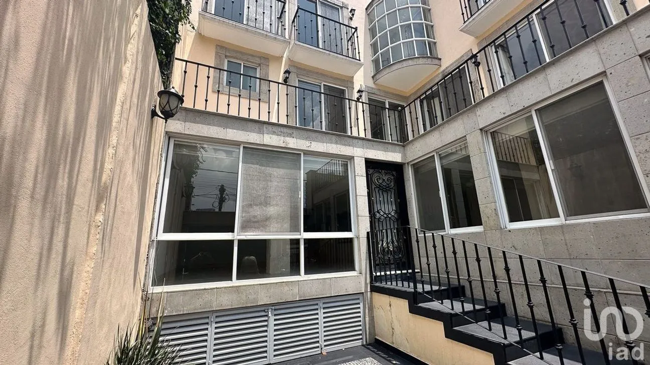 Casa en Venta en Lomas de Tecamachalco, Naucalpan de Juárez, Estado De México | NEX-229282 | iad México | Foto 3 de 46