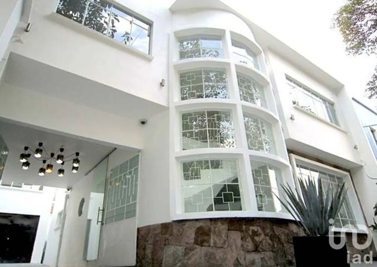 Casa en Renta en Lomas de Chapultepec, Miguel Hidalgo, Ciudad de México | NEX-231534 | iad México | Foto 2 de 9