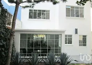 NEX-231534 - Casa en Renta, con 2 baños, con 250 m2 de construcción en Lomas de Chapultepec, CP 11000, Ciudad de México.
