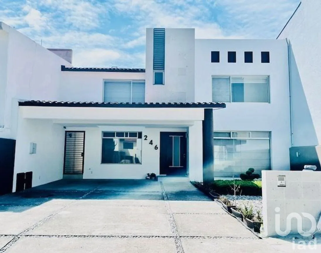 Casa en Venta en Club de Golf Chiluca, Atizapán de Zaragoza, Estado de México | NEX-281213 | iad México | Foto 1 de 22