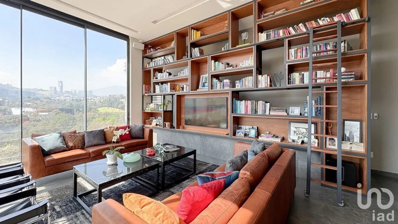 Casa en Venta en Bosque Real, Huixquilucan, Estado de México | NEX-281236 | iad México | Foto 2 de 50
